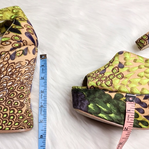 ASOS 'Hamilton' Peacock Print Wedge US 6 EUC - Picture 7 of 8